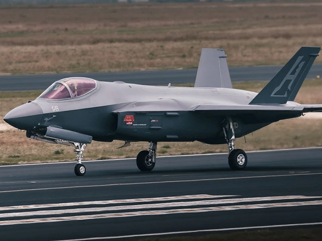 F-35 Lelystad: kabinet kiest luchthaven als voorkeurslocatie, Defensie licht plannen toe
